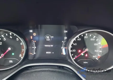 2018 Jeep Compass Latitude 4X4 from USA, damaged, VIN 3C4NJDBB1JT402641